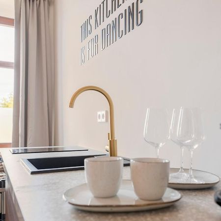 City Lounge Appartement Am Hauptbahnhof Санкт Пьолтен Екстериор снимка