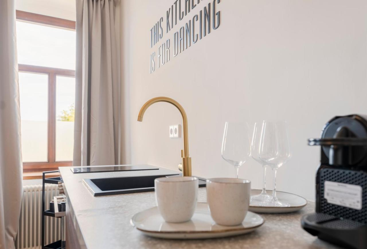 City Lounge Appartement Am Hauptbahnhof Санкт Пьолтен Екстериор снимка