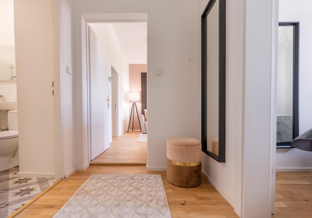 City Lounge Appartement Am Hauptbahnhof Санкт Пьолтен Екстериор снимка